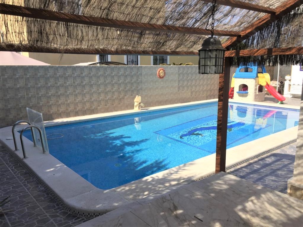 6 Bed, 3 Bath, HouseFor Sale, Torrevieja, Alicante