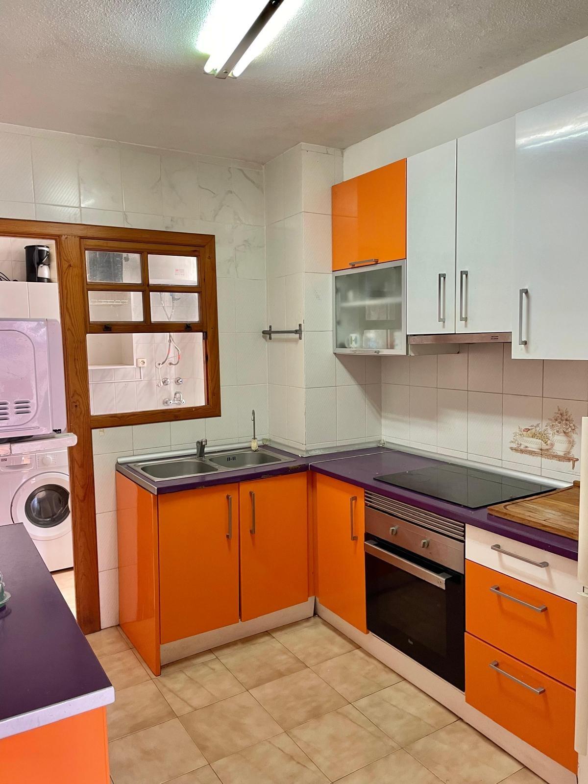 3 Bed, 1 Bath, ApartmentFor Sale, Torrevieja, Alicante