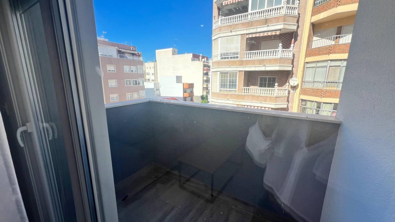 2 Bed, 1 Bath, ApartmentFor Sale, Torrevieja, Alicante