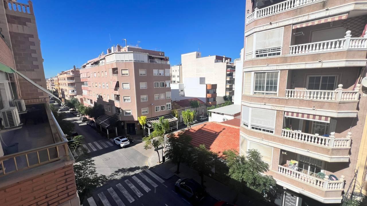 2 Bed, 1 Bath, ApartmentFor Sale, Torrevieja, Alicante