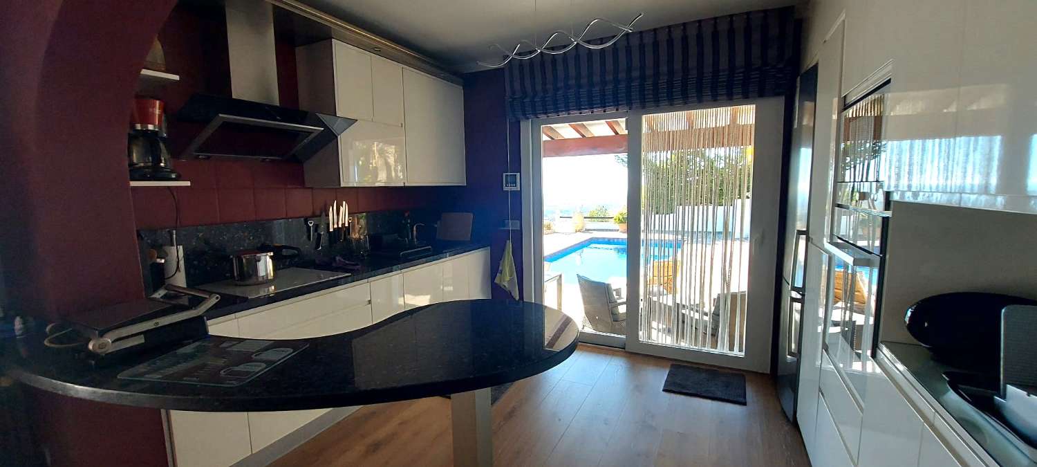 3 Bed, 2 Bath, HouseFor Sale, Calpe, Alicante