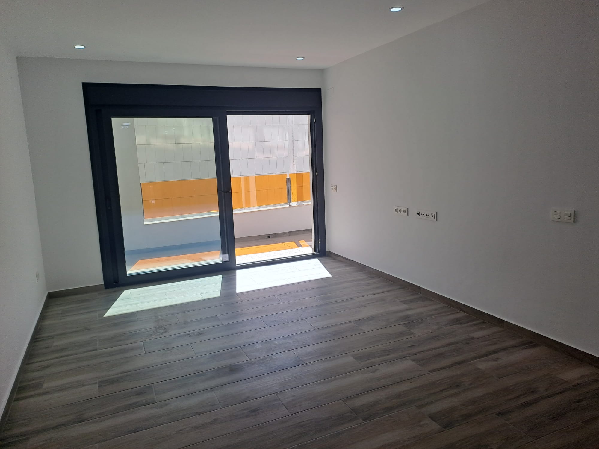 3 Bed, 2 Bath, ApartmentFor Sale, Torrevieja, Alicante