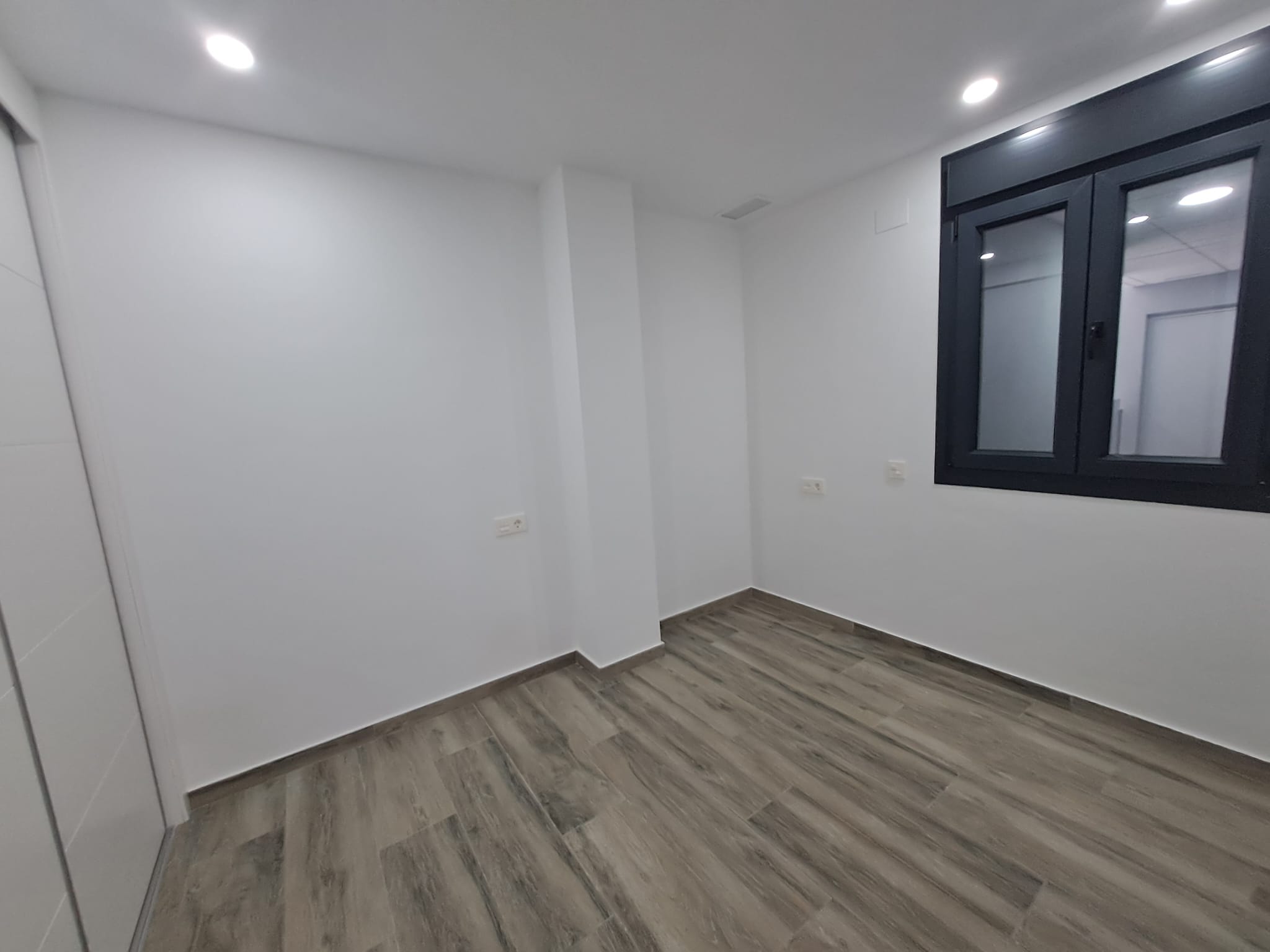 3 Bed, 2 Bath, ApartmentFor Sale, Torrevieja, Alicante