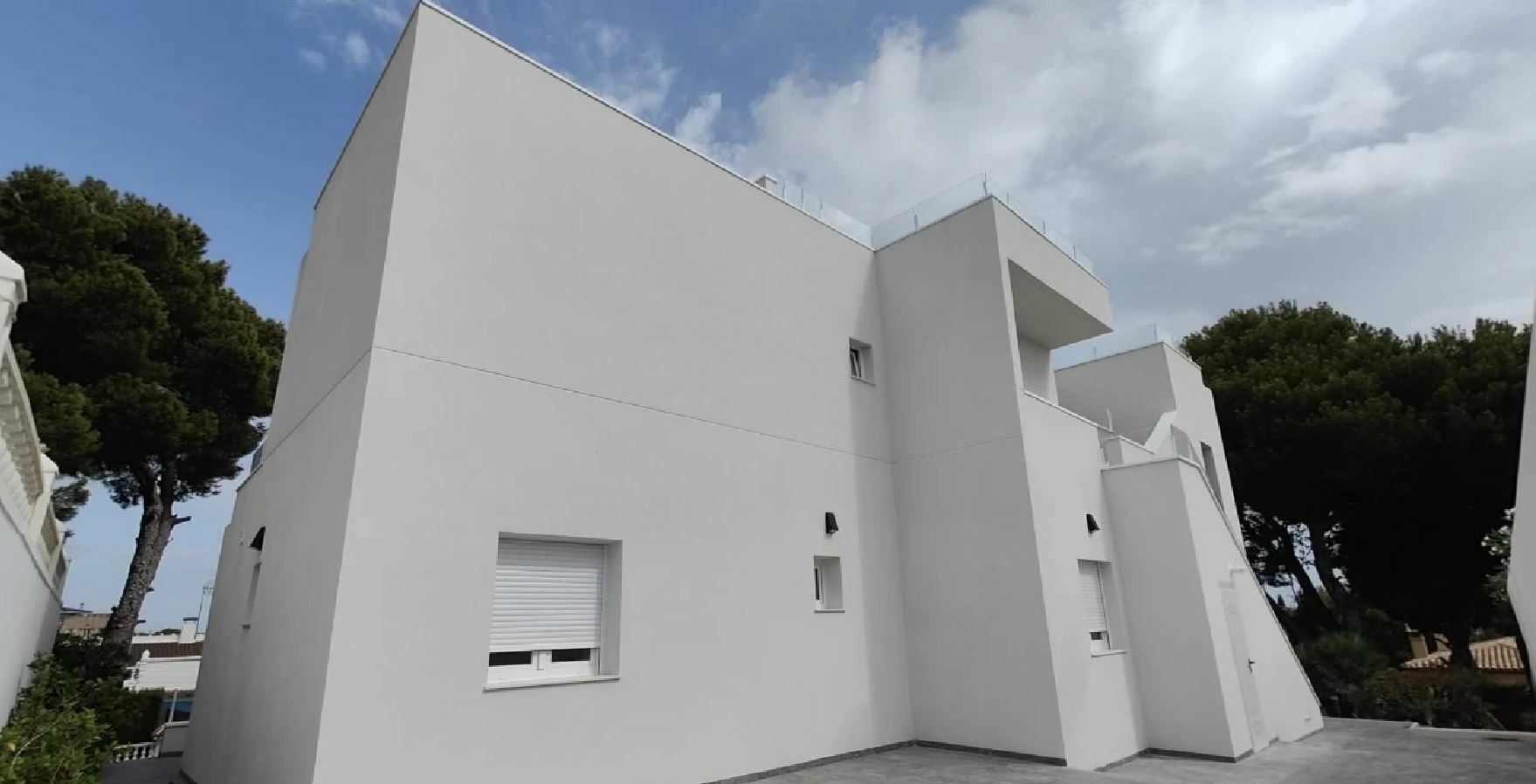 6 Bed, 3 Bath, HouseFor Sale, Torrevieja, Alicante