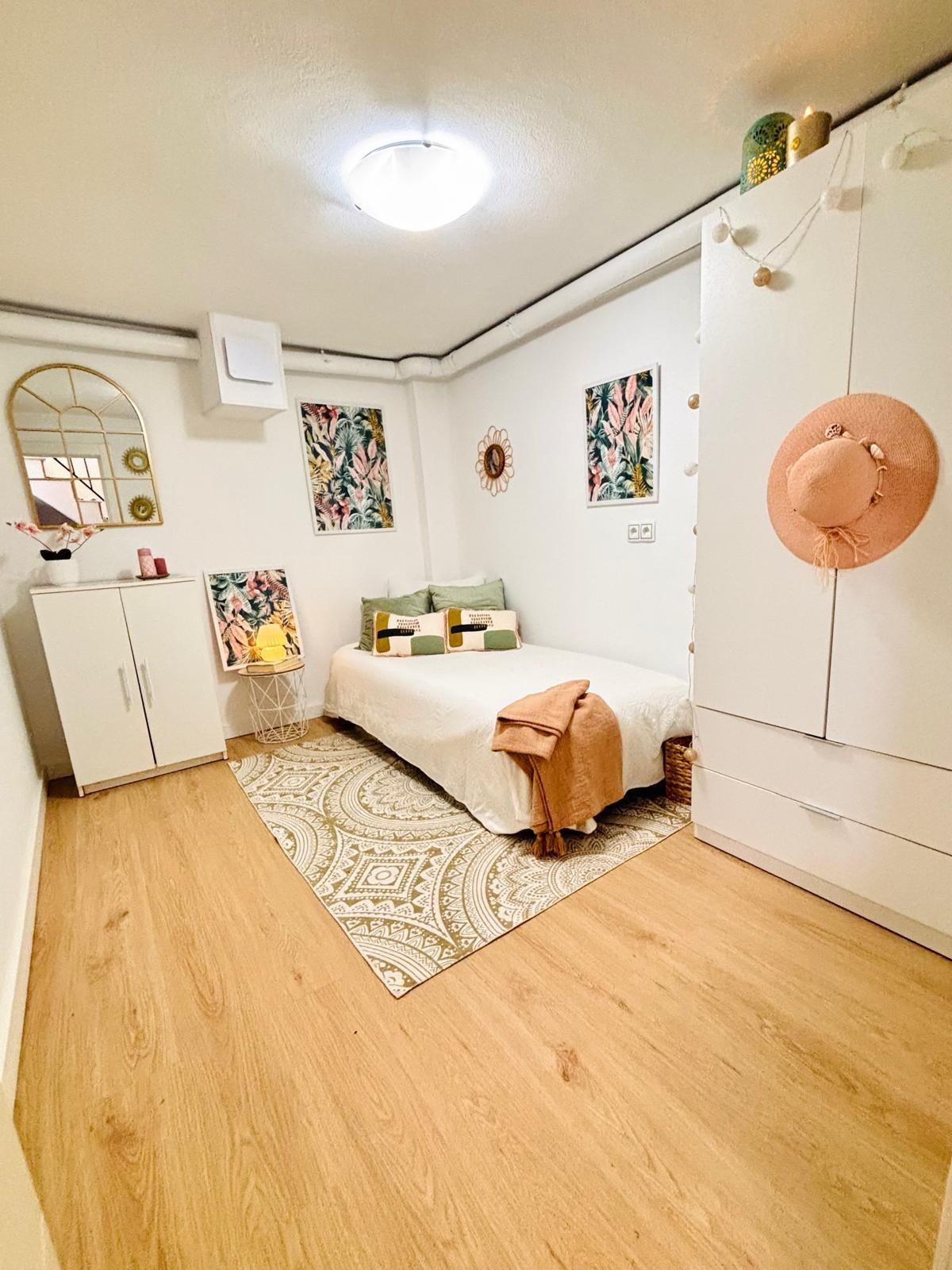 2 Bed, 1 Bath, ApartmentFor Sale, Torrevieja, Alicante