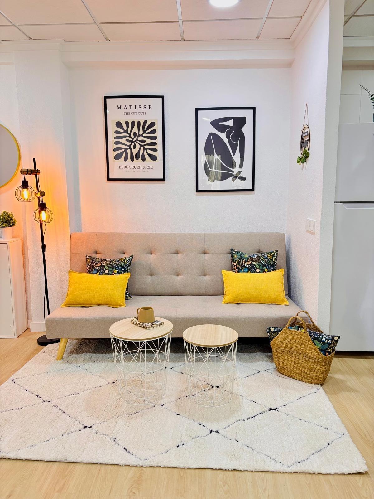 2 Bed, 1 Bath, ApartmentFor Sale, Torrevieja, Alicante