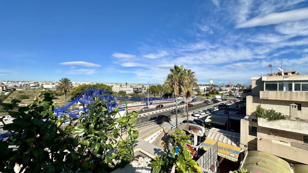 2 Bed, 2 Bath, ApartmentFor Sale, Torrevieja, Alicante