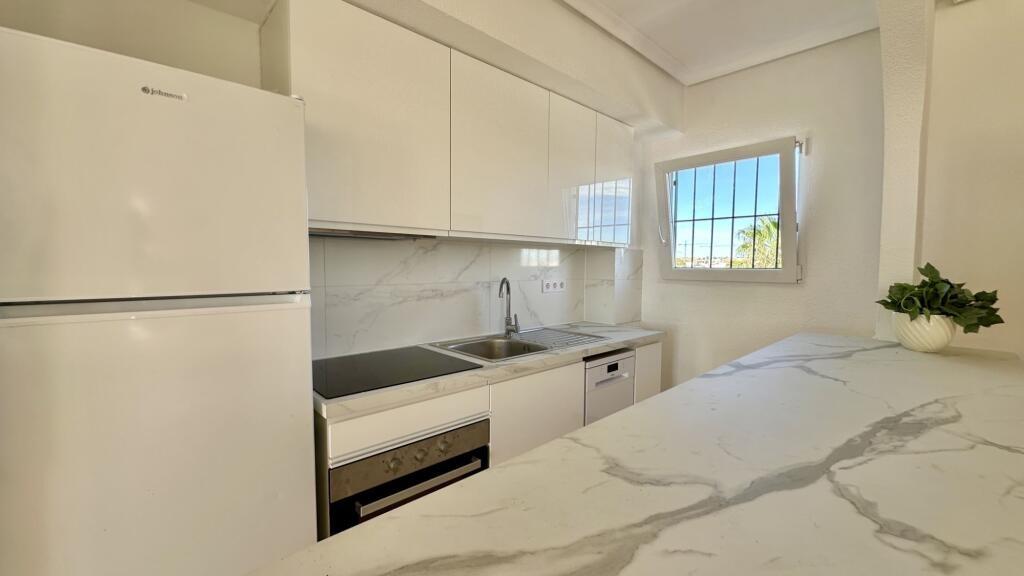 2 Bed, 2 Bath, ApartmentFor Sale, Torrevieja, Alicante