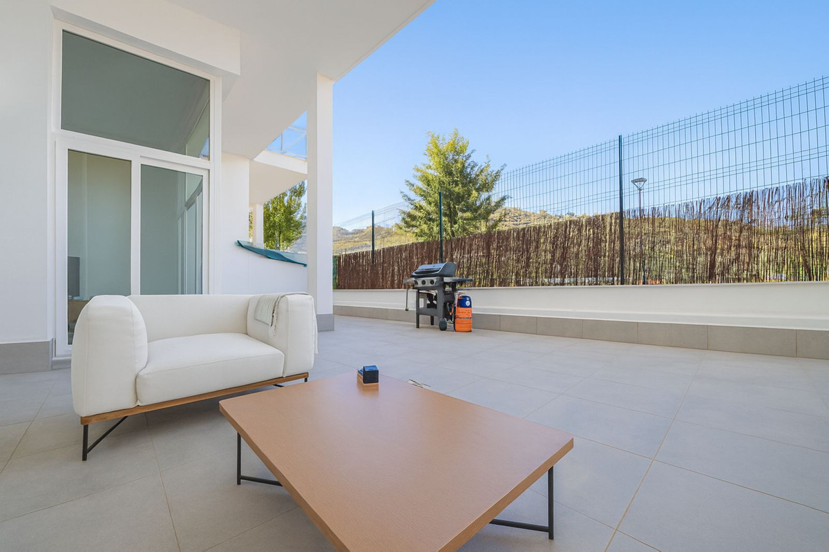 3 Bed, 3 Bath, ApartmentFor Sale, Benahavis, Malaga