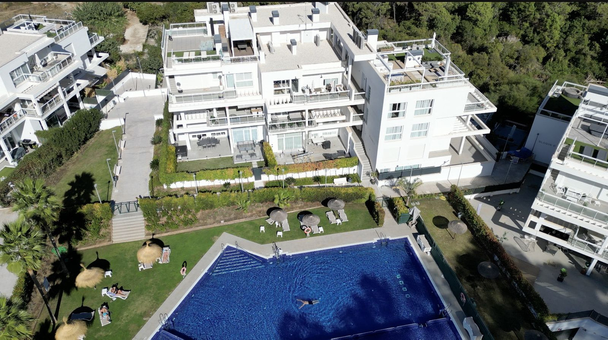 3 Bed, 3 Bath, ApartmentFor Sale, Benahavis, Malaga