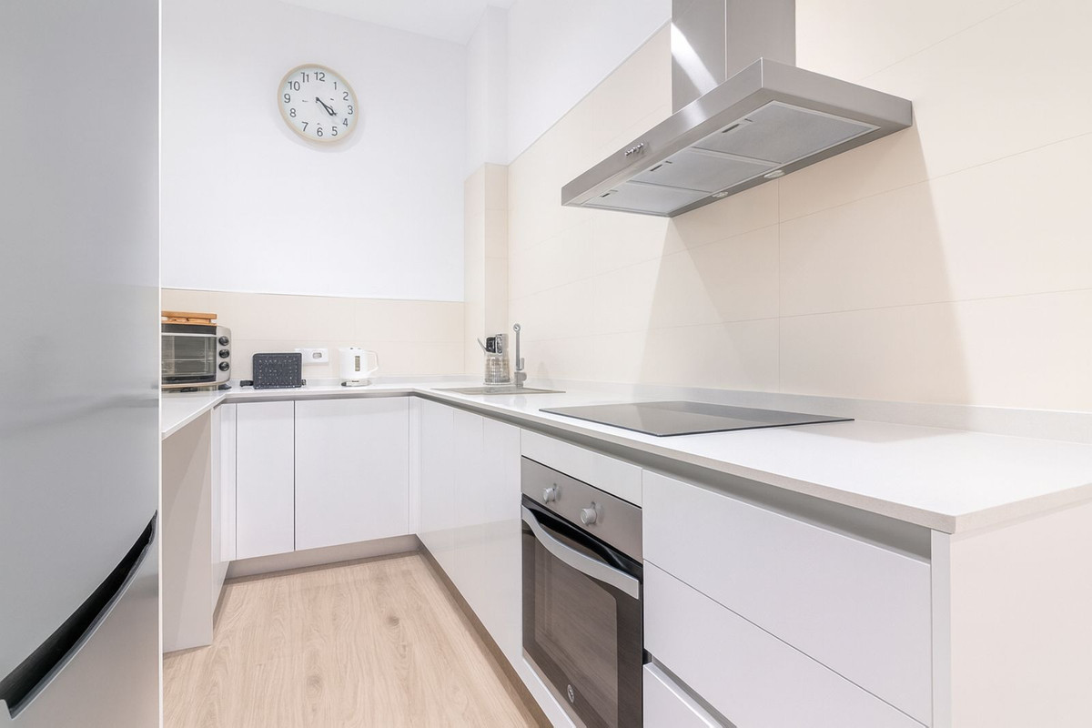 3 Bed, 3 Bath, ApartmentFor Sale, Benahavis, Malaga