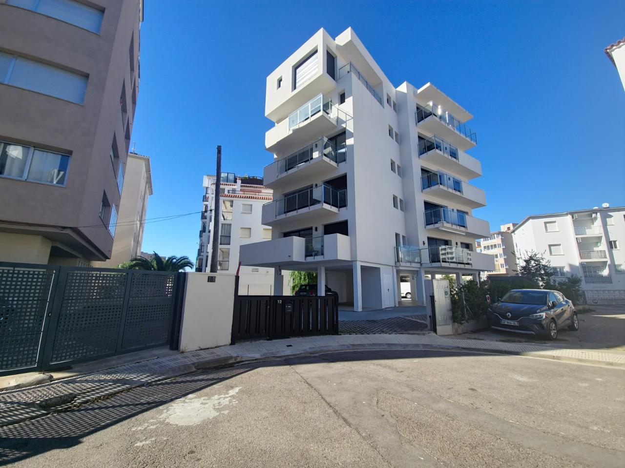 2 Bed, 1 Bath, ApartmentFor Sale, Roses, Girona, 17480