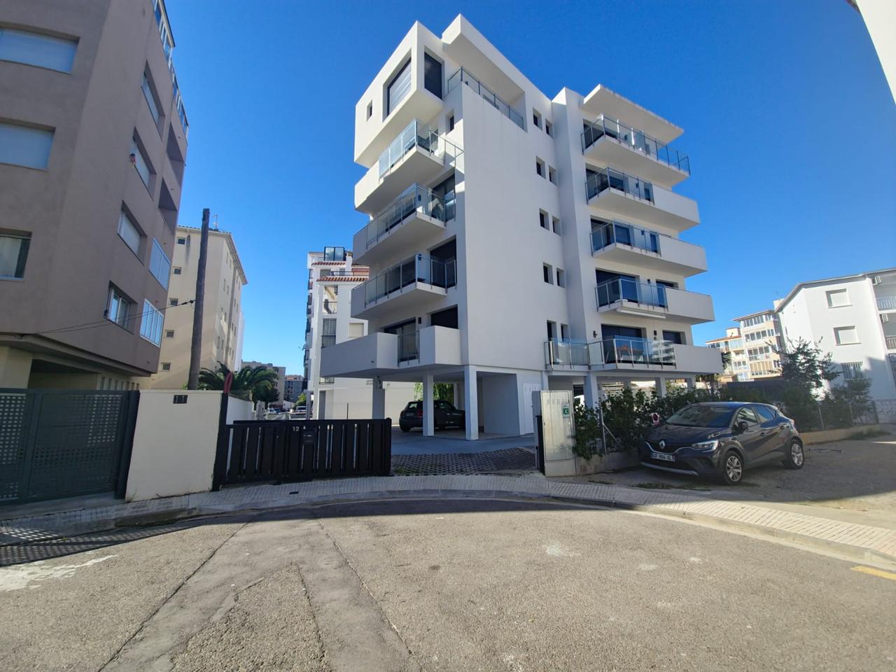 2 Bed, 1 Bath, ApartmentFor Sale, Roses, Girona, 17480
