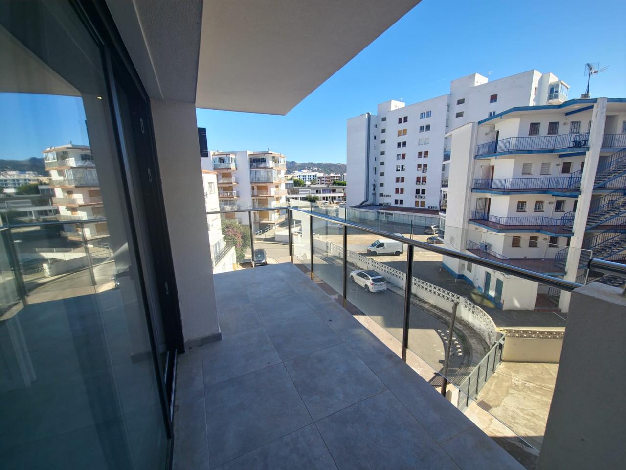 2 Bed, 1 Bath, ApartmentFor Sale, Roses, Girona, 17480