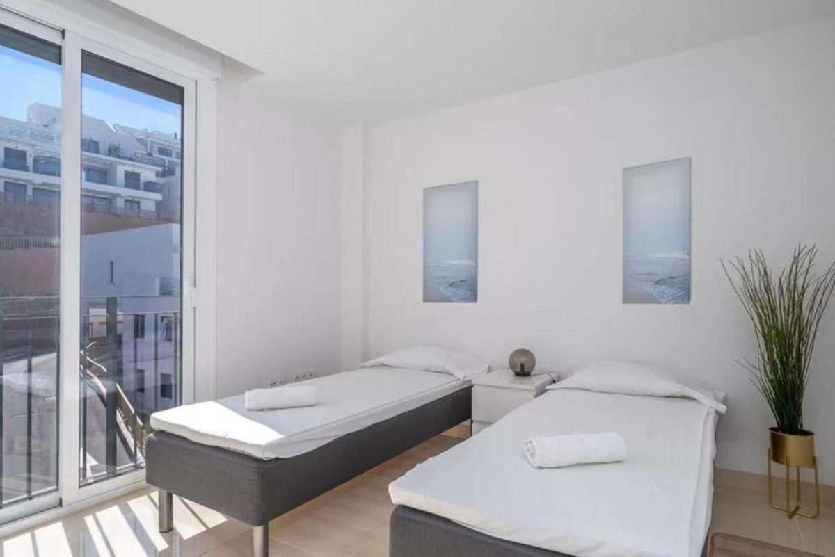 4 Bed, 3 Bath, ApartmentFor Sale, La Cala de Mijas, Malaga