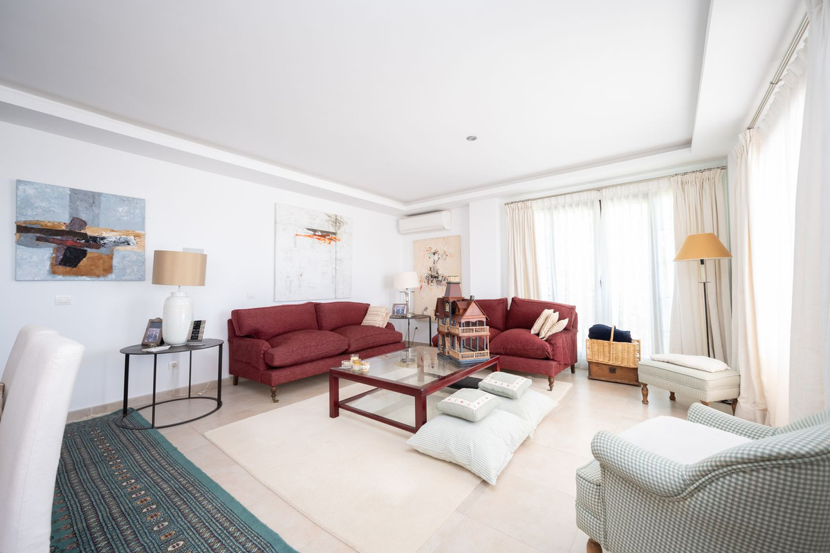 3 Bed, 3 Bath, ApartmentFor Sale, Los Monteros, Malaga