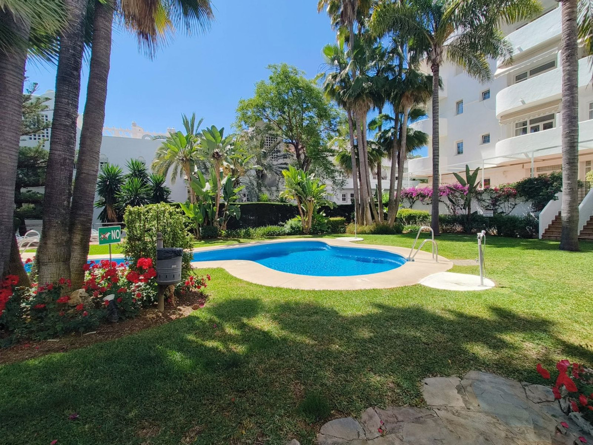 4 Bed, 2 Bath, ApartmentFor Sale, The Golden Mile, Malaga