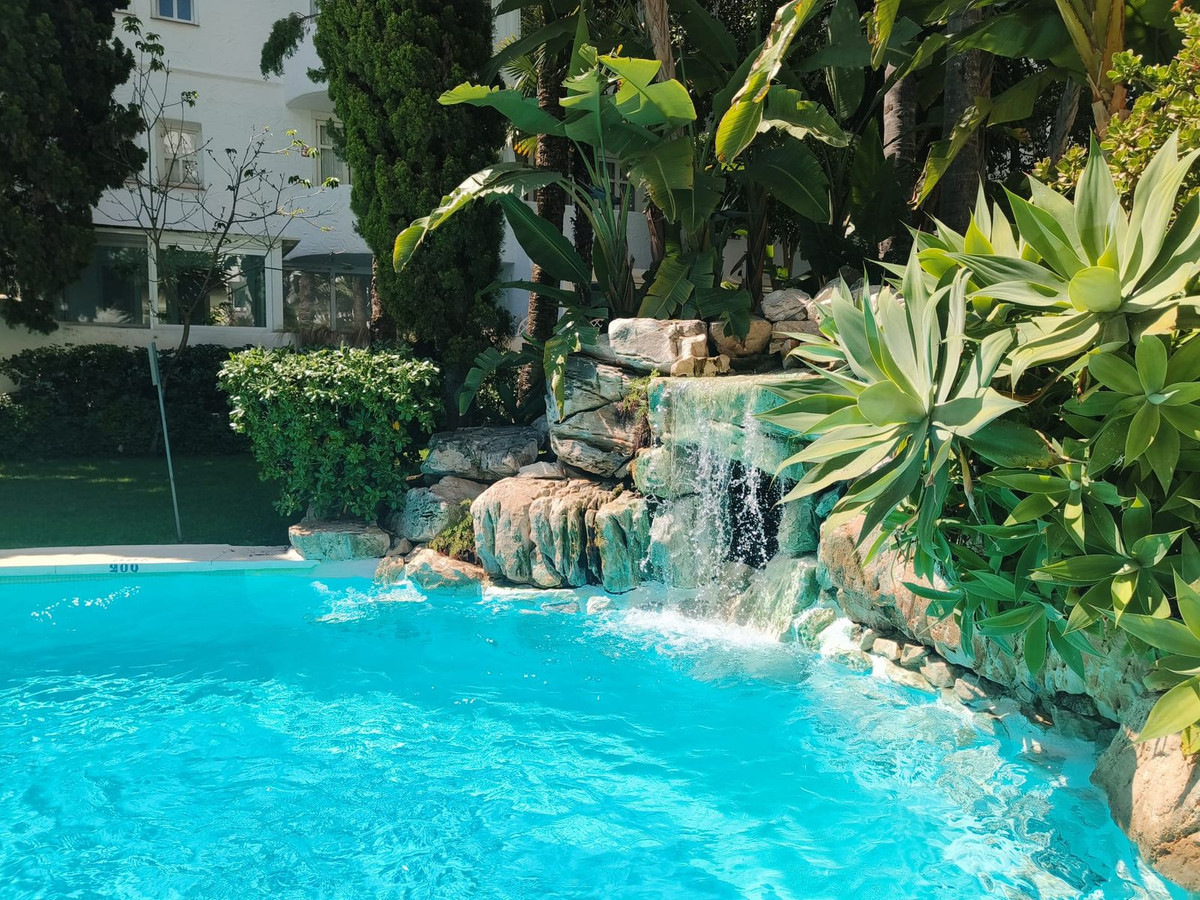 4 Bed, 2 Bath, ApartmentFor Sale, The Golden Mile, Malaga