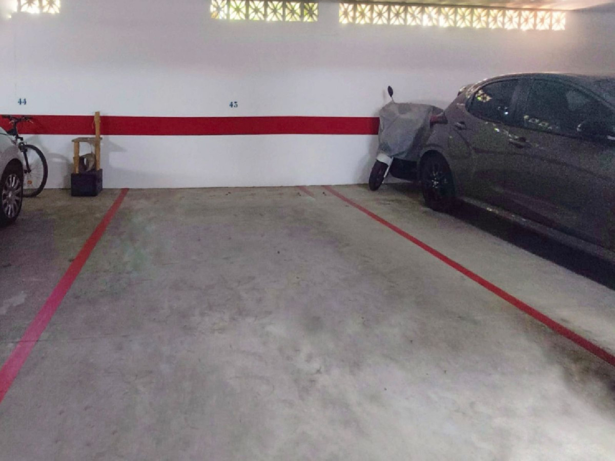 4 Bed, 2 Bath, ApartmentFor Sale, The Golden Mile, Malaga