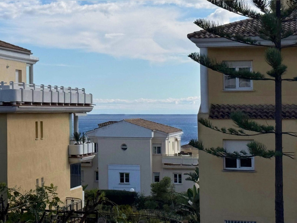 3 Bed, 2 Bath, ApartmentFor Sale, Cabopino, Malaga