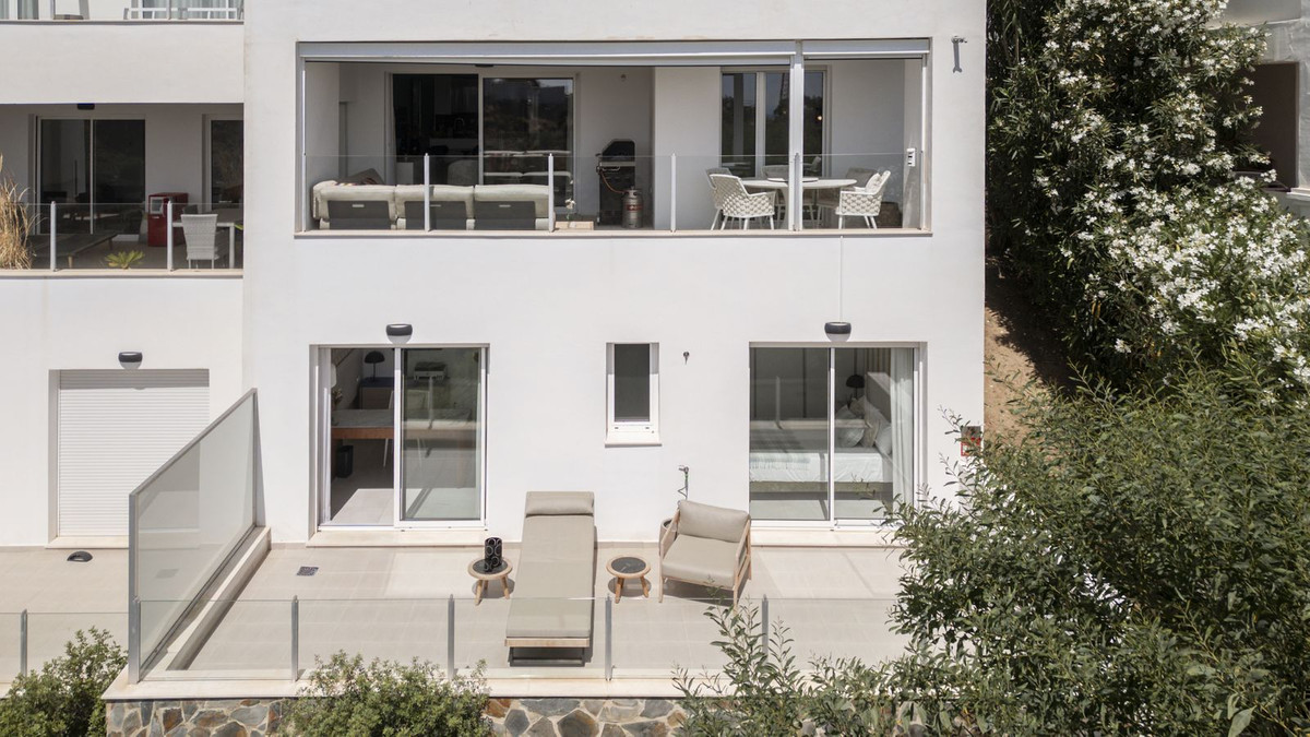 3 Bed, 3 Bath, ApartmentFor Sale, Los Monteros, Malaga