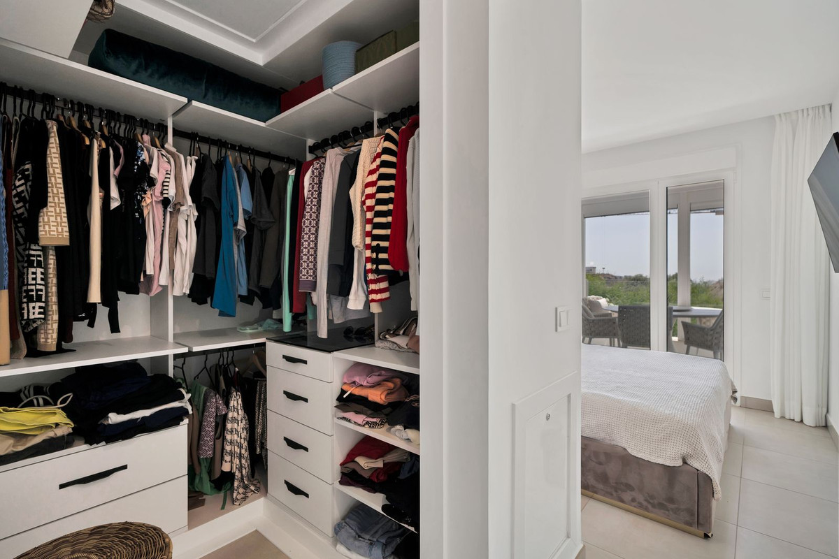 3 Bed, 3 Bath, ApartmentFor Sale, Los Monteros, Malaga