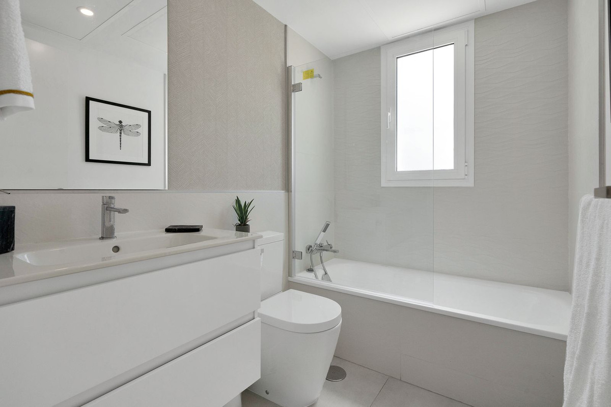 3 Bed, 3 Bath, ApartmentFor Sale, Los Monteros, Malaga