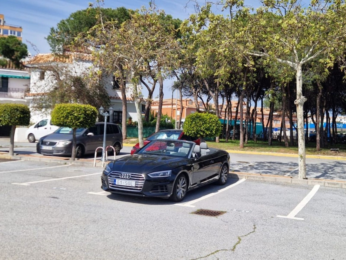 3 Bed, 2 Bath, ApartmentFor Sale, Calahonda, Malaga