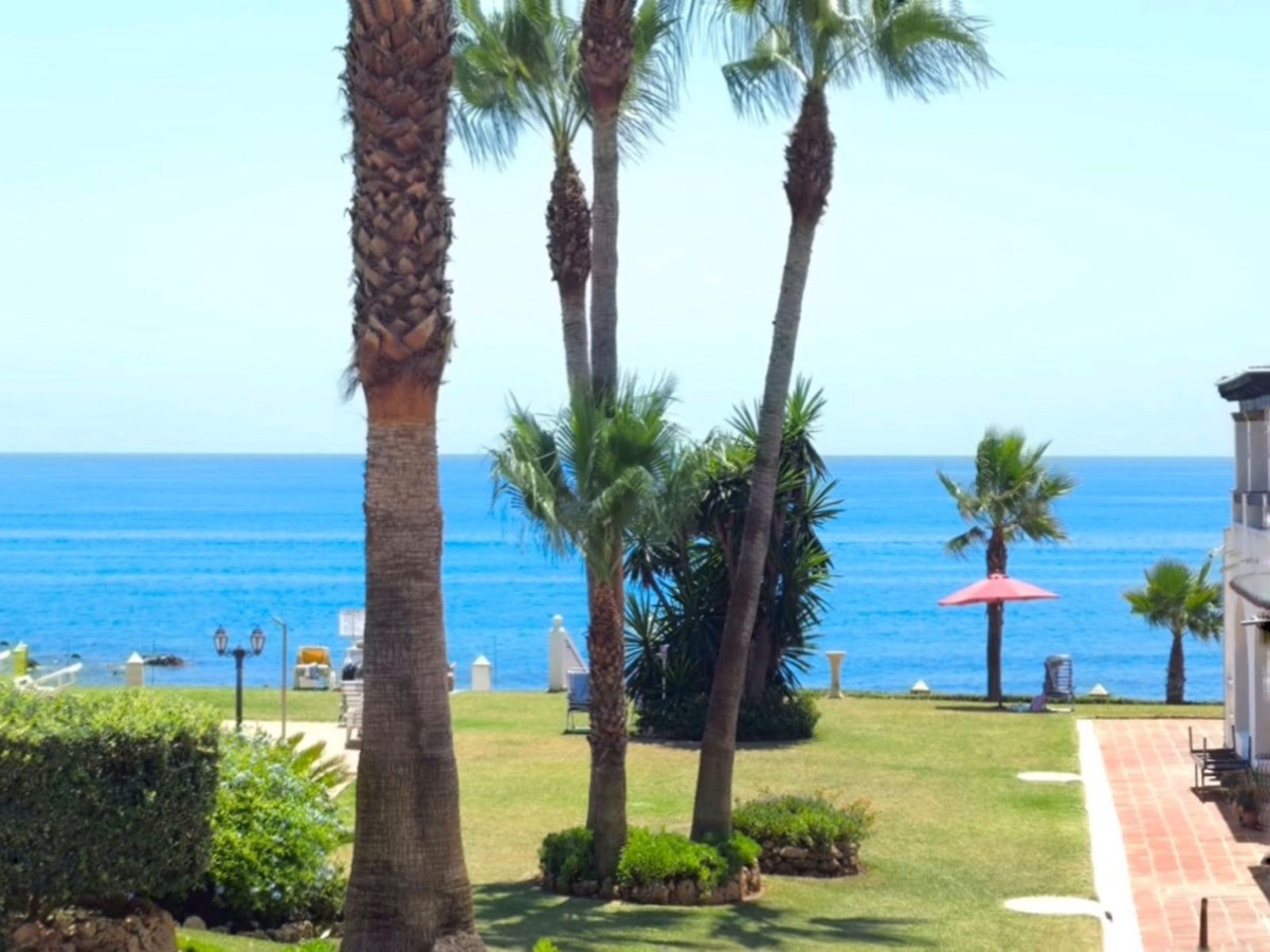 3 Bed, 2 Bath, ApartmentFor Sale, Calahonda, Malaga