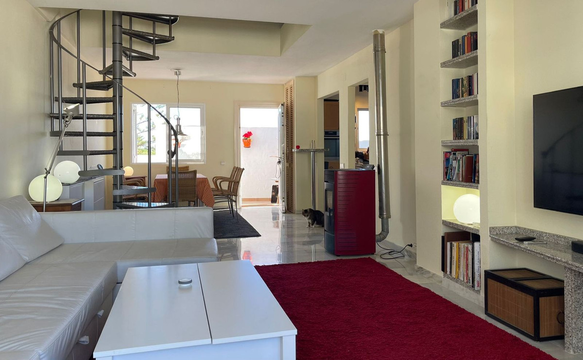 3 Bed, 2 Bath, ApartmentFor Sale, Marbella, Malaga