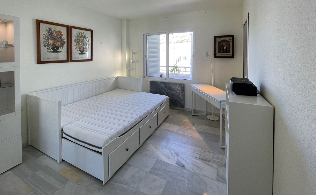 3 Bed, 2 Bath, ApartmentFor Sale, Marbella, Malaga