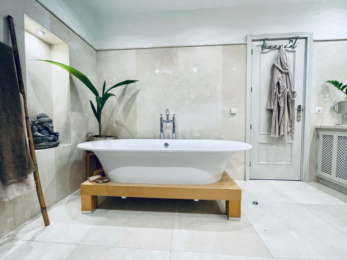 3 Bed, 2 Bath, HouseFor Sale, La Quinta, Malaga