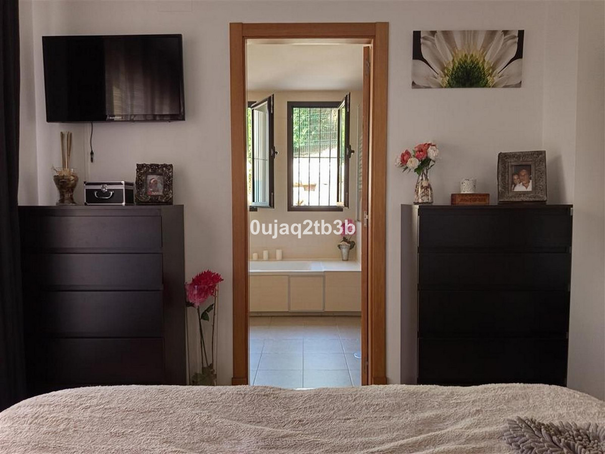 3 Bed, 2 Bath, ApartmentFor Sale, Selwo, Malaga 3 Bed, 2 Bath, ApartmentFor Sale, Selwo, Malaga
