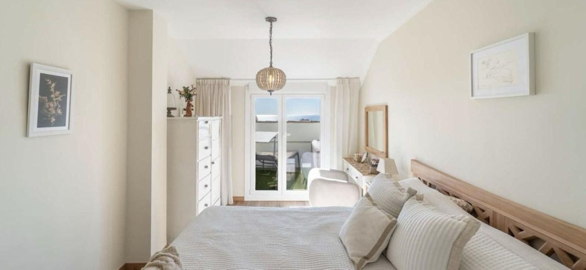 3 Bed, 2 Bath, ApartmentFor Sale, Benalmadena Costa, Malaga