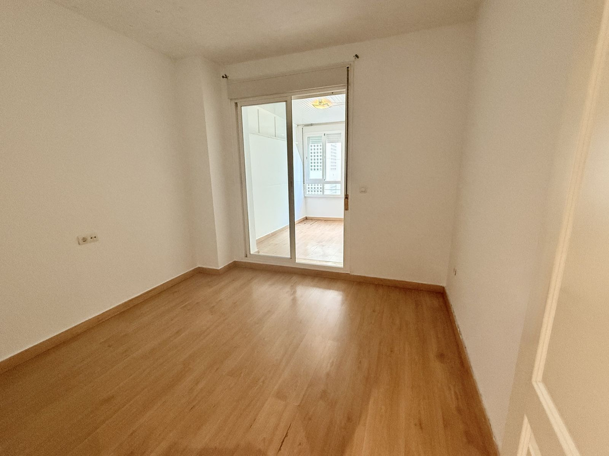 3 Bed, 2 Bath, ApartmentFor Sale, Calahonda, Malaga