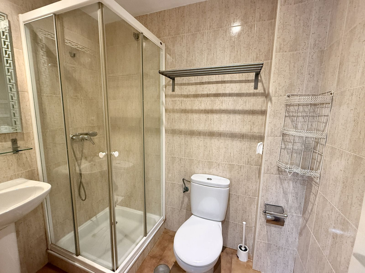 3 Bed, 2 Bath, ApartmentFor Sale, Calahonda, Malaga