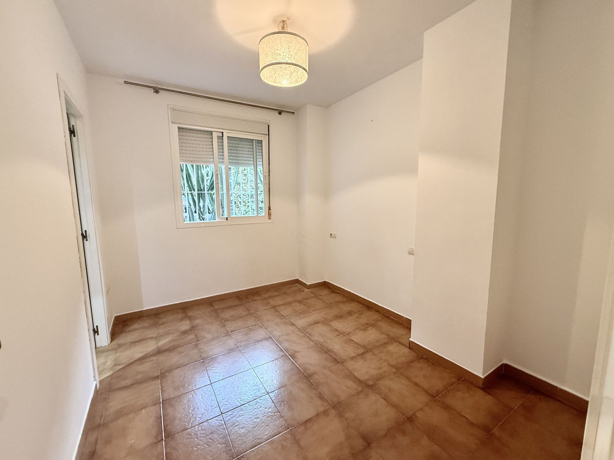 3 Bed, 2 Bath, ApartmentFor Sale, Calahonda, Malaga