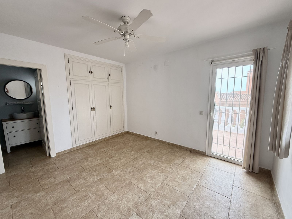 6 Bed, 4 Bath, HouseFor Sale, Fuengirola, Malaga 6 Bed, 4 Bath, HouseFor Sale, Fuengirola, Malaga