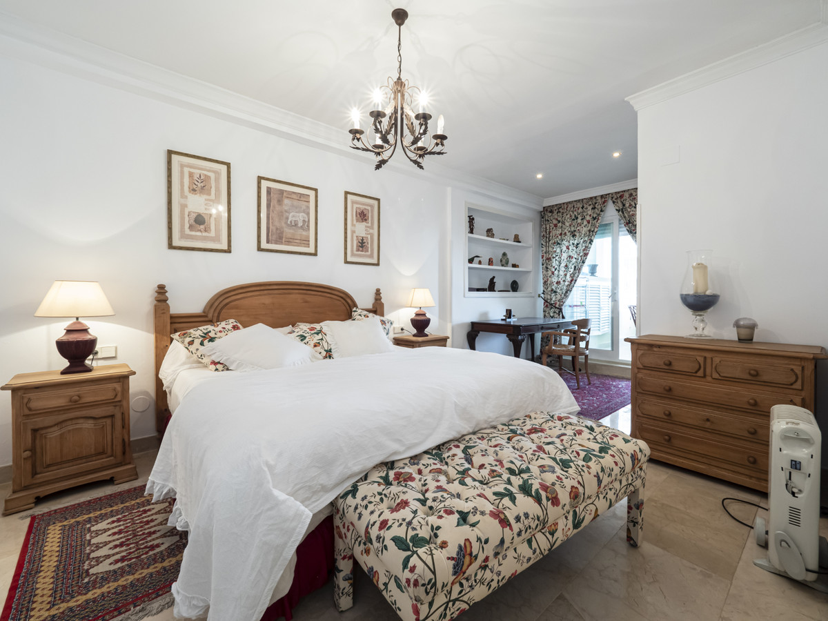 2 Bed, 2 Bath, ApartmentFor Sale, Puerto Banus, Malaga 2 Bed, 2 Bath, ApartmentFor Sale, Puerto Banus, Malaga