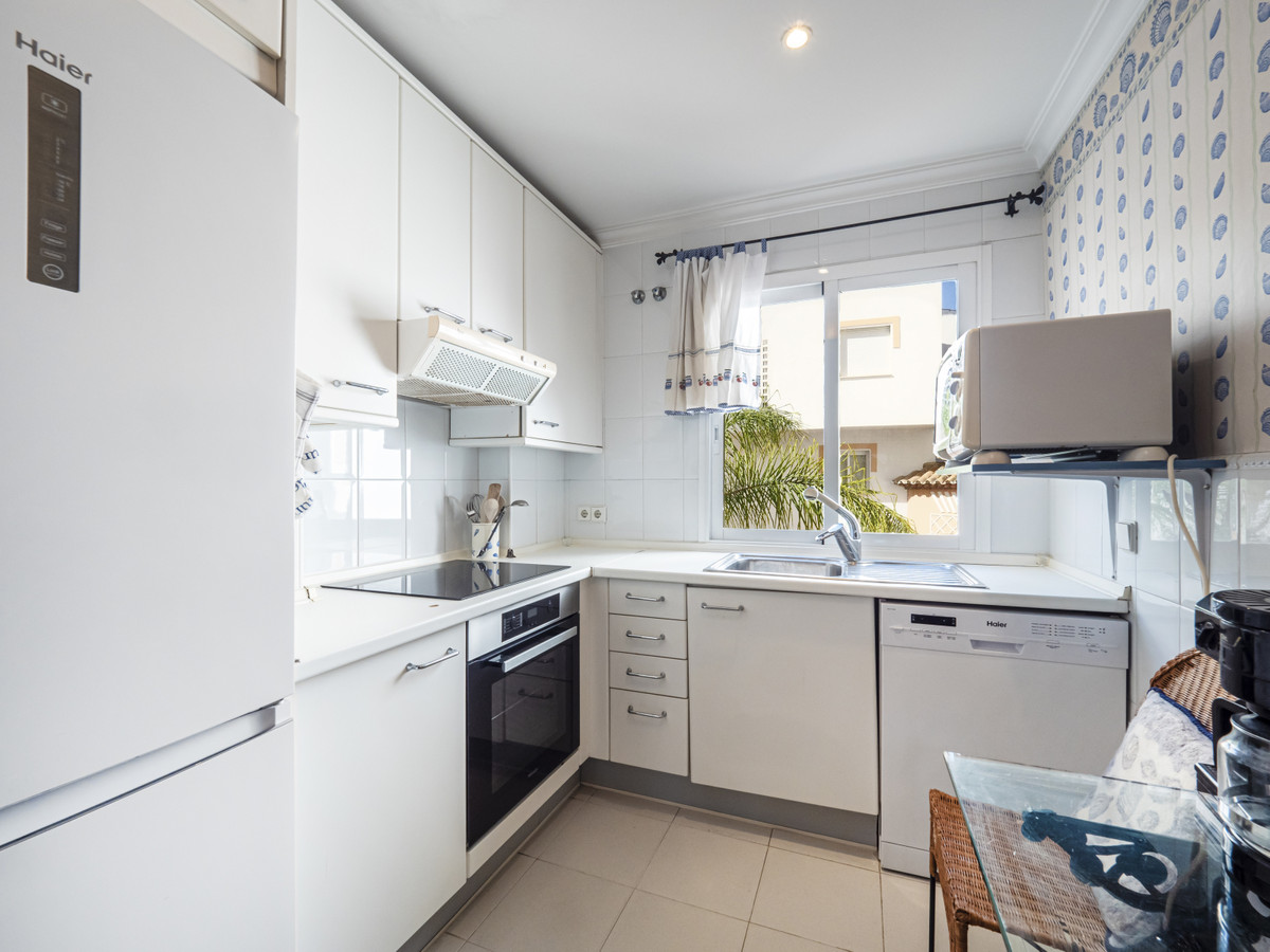 2 Bed, 2 Bath, ApartmentFor Sale, Puerto Banus, Malaga 2 Bed, 2 Bath, ApartmentFor Sale, Puerto Banus, Malaga