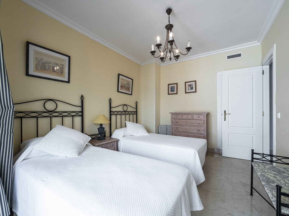 2 Bed, 2 Bath, ApartmentFor Sale, Puerto Banus, Malaga 2 Bed, 2 Bath, ApartmentFor Sale, Puerto Banus, Malaga