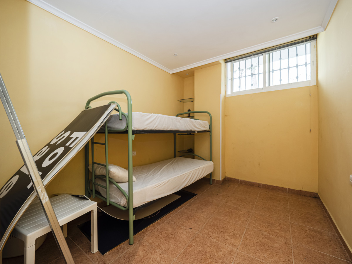 2 Bed, 2 Bath, ApartmentFor Sale, Puerto Banus, Malaga 2 Bed, 2 Bath, ApartmentFor Sale, Puerto Banus, Malaga