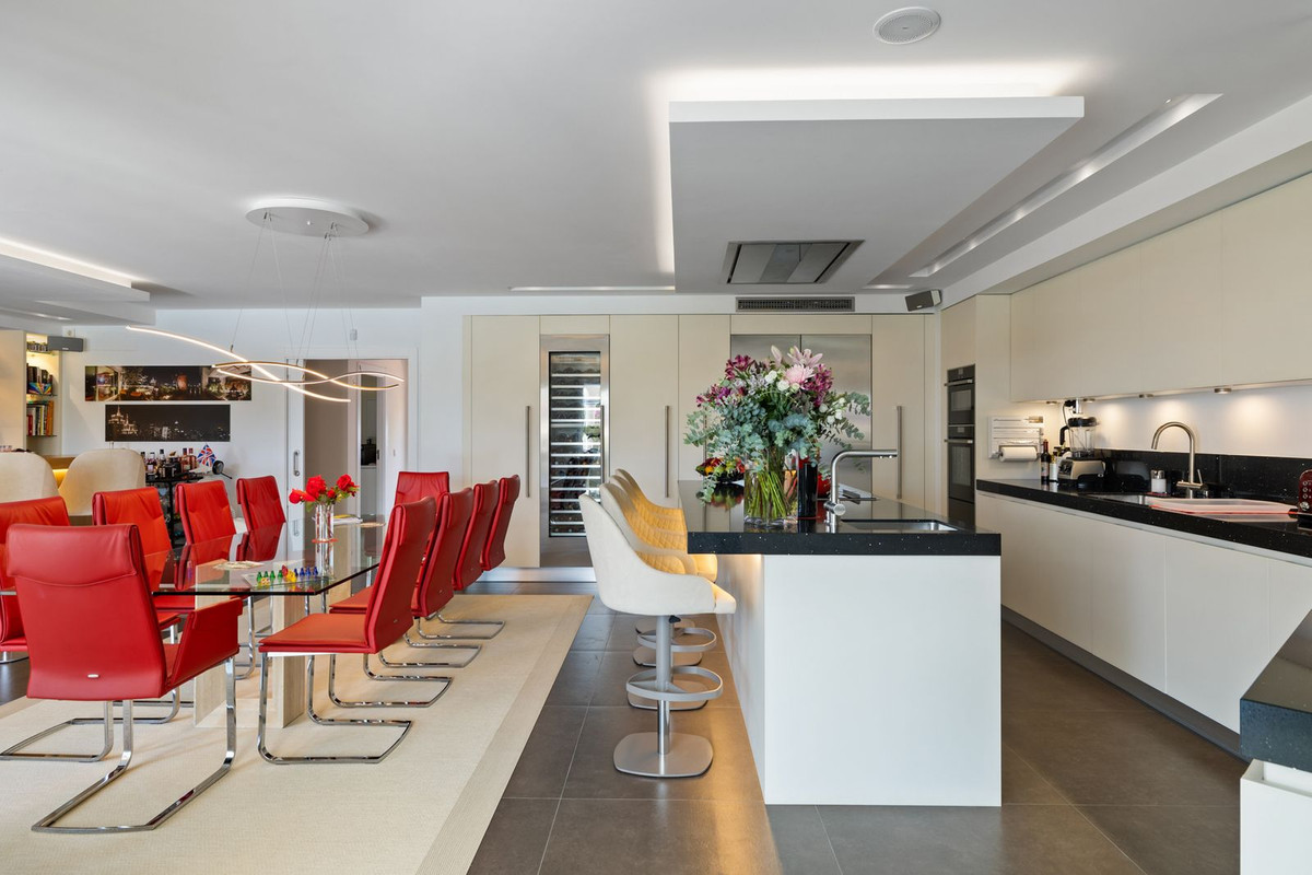 6 Bed, 6 Bath, HouseFor Sale, Nueva Andalucia, Malaga