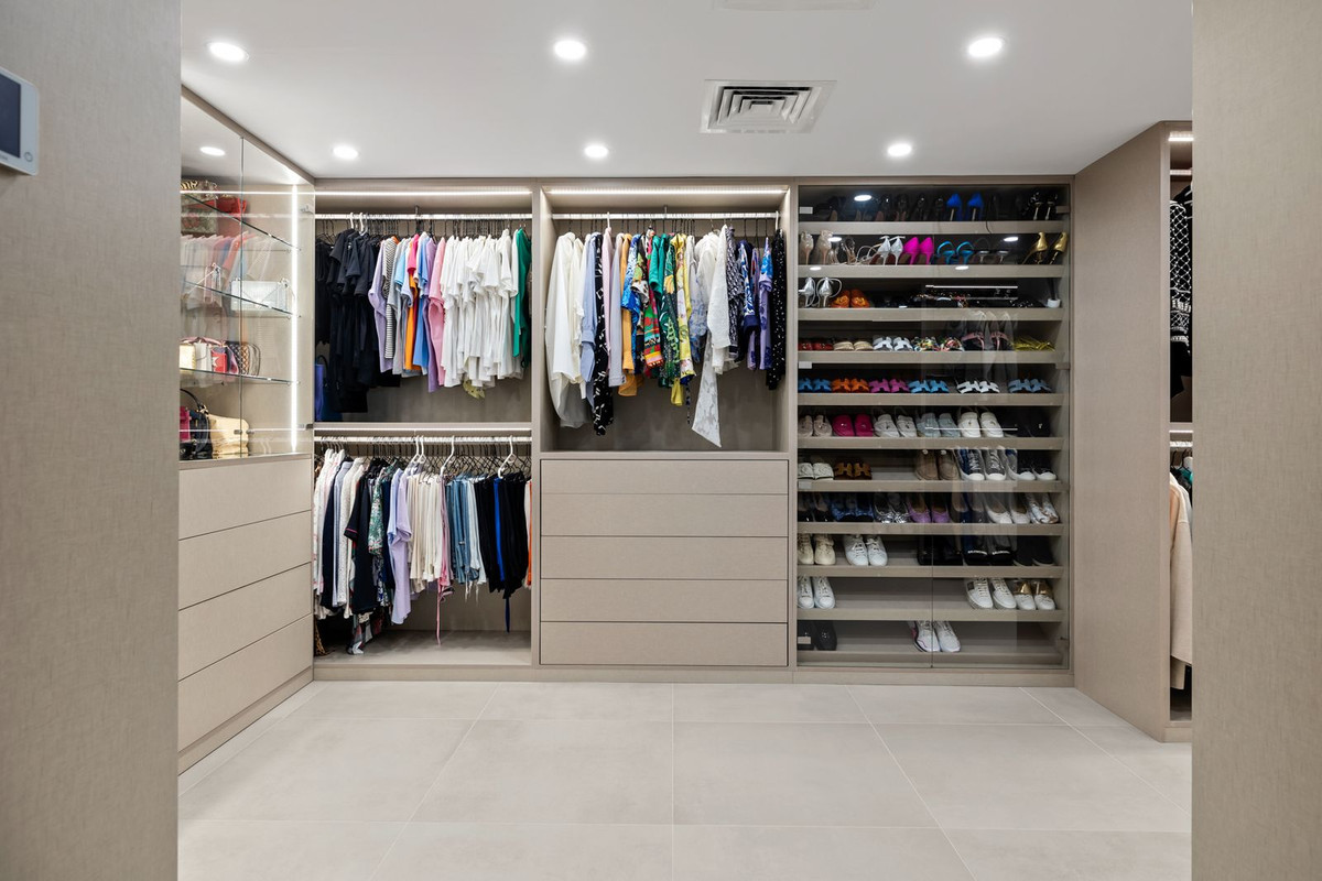 7 Bed, 5 Bath, ApartmentFor Sale, Nueva Andalucia, Malaga 7 Bed, 5 Bath, ApartmentFor Sale, Nueva Andalucia, Malaga