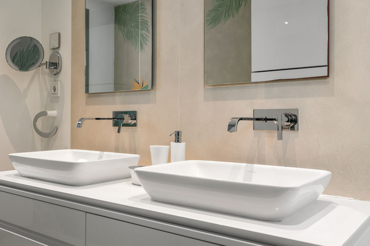 7 Bed, 5 Bath, ApartmentFor Sale, Nueva Andalucia, Malaga 7 Bed, 5 Bath, ApartmentFor Sale, Nueva Andalucia, Malaga