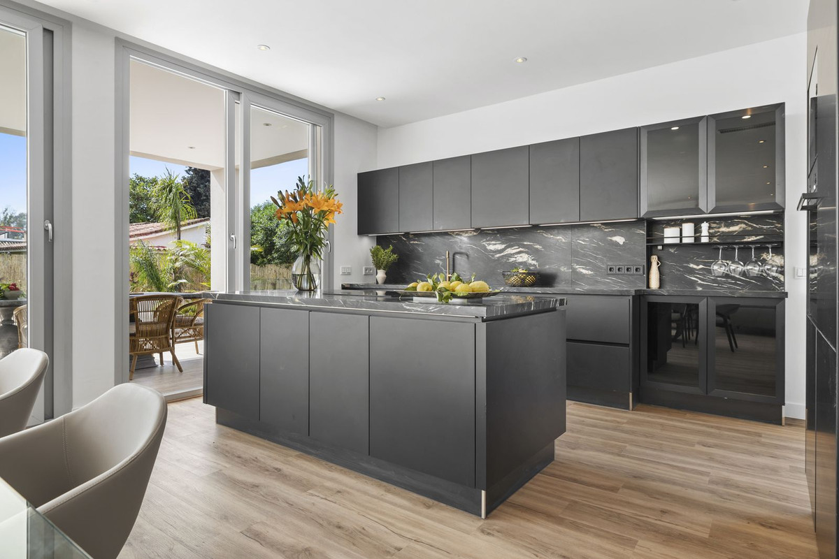 5 Bed, 5 Bath, HouseFor Sale, San Pedro de Alcantara, Malaga 5 Bed, 5 Bath, HouseFor Sale, San Pedro de Alcantara, Malaga