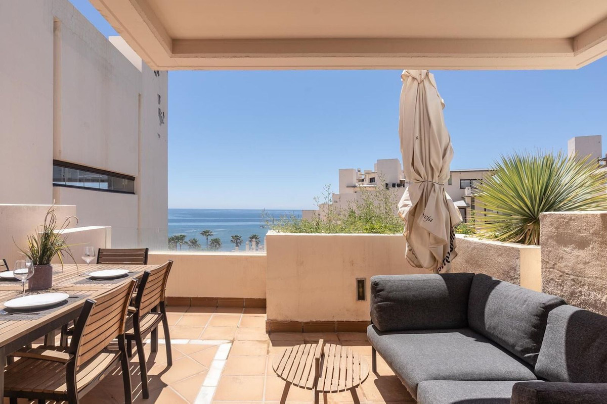 2 Bed, 2 Bath, ApartmentFor Sale, Estepona, Malaga