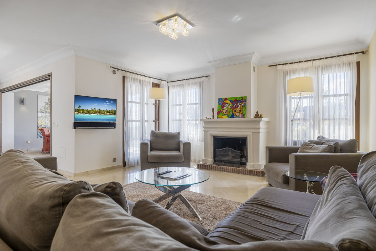 5 Bed, 4 Bath, HouseFor Sale, Benahavis, Malaga 5 Bed, 4 Bath, HouseFor Sale, Benahavis, Malaga