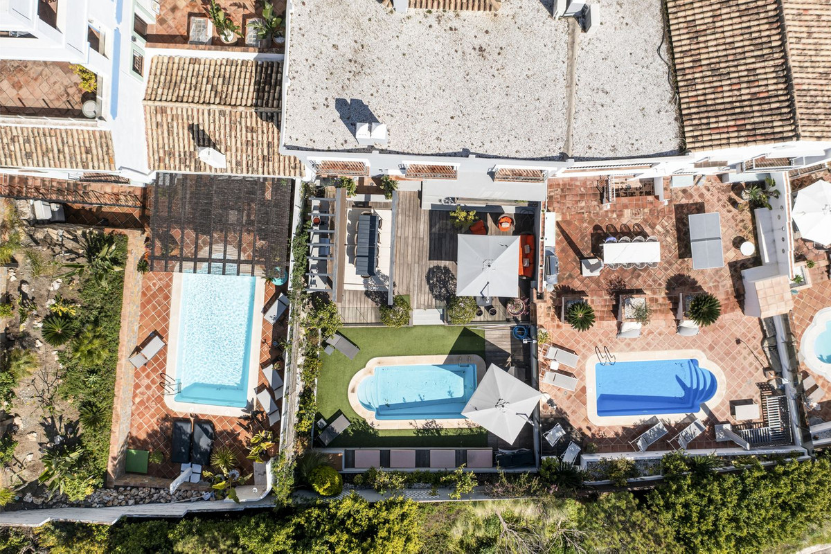 5 Bed, 4 Bath, HouseFor Sale, Benahavis, Malaga 5 Bed, 4 Bath, HouseFor Sale, Benahavis, Malaga