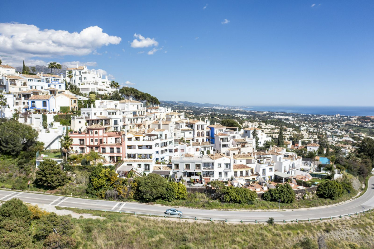 5 Bed, 4 Bath, HouseFor Sale, Benahavis, Malaga 5 Bed, 4 Bath, HouseFor Sale, Benahavis, Malaga